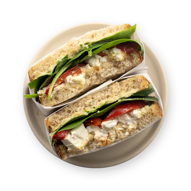 Sandwich poivrons rôtis, épinard, feta
