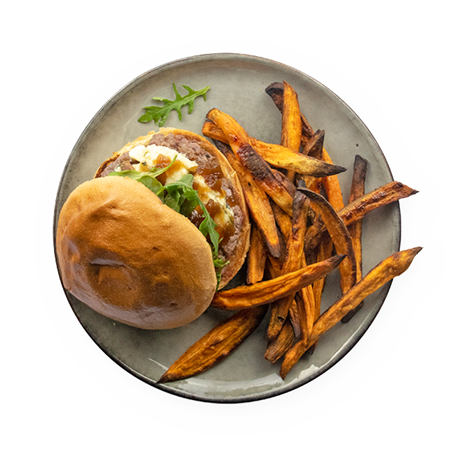 Cheeseburger au bleu & frites de patates douces